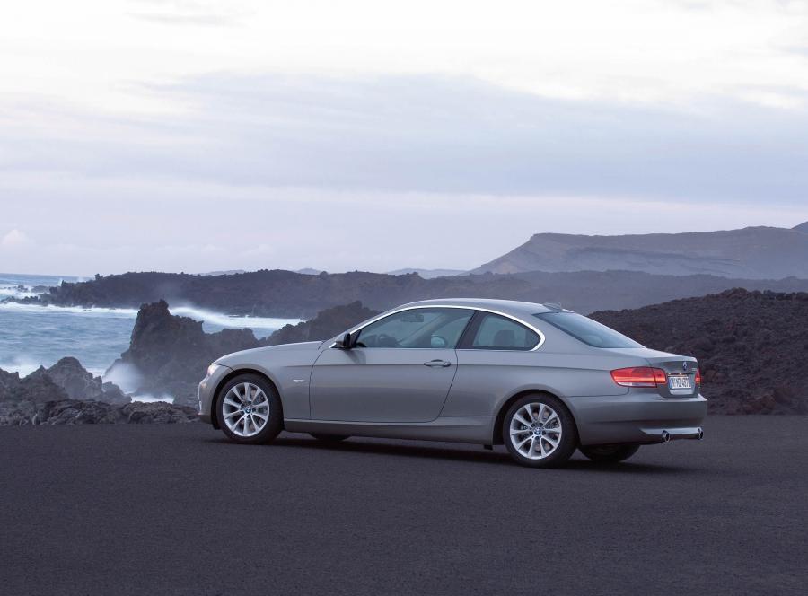  BMW 3-Series Coupe 2007 года  (фото 186 из 219)